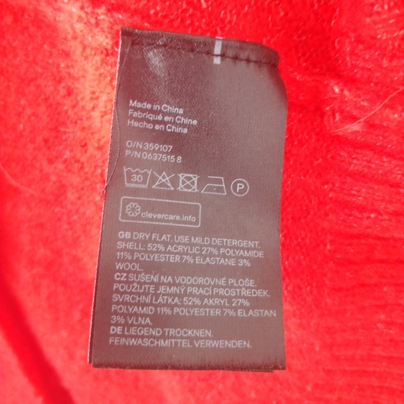 H&M Oversized V-Neck Sweater - Picture 7 of 7